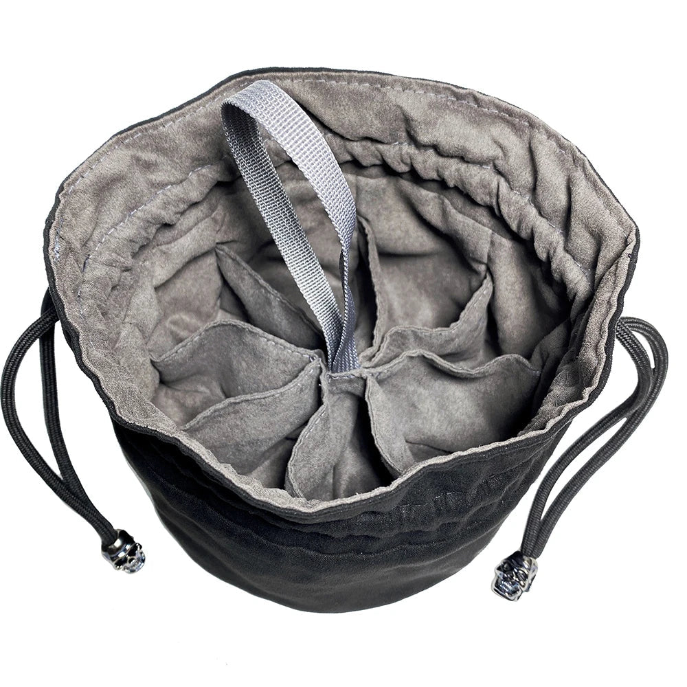 Gothic Skull Drawstring Dice Pouch – Premium Velvet Storage